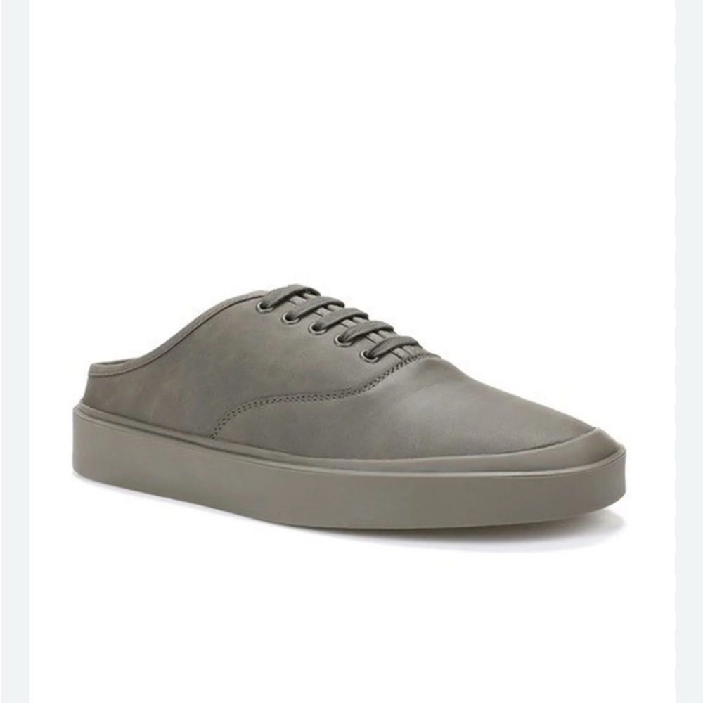 S  O  L  D  at consignment store